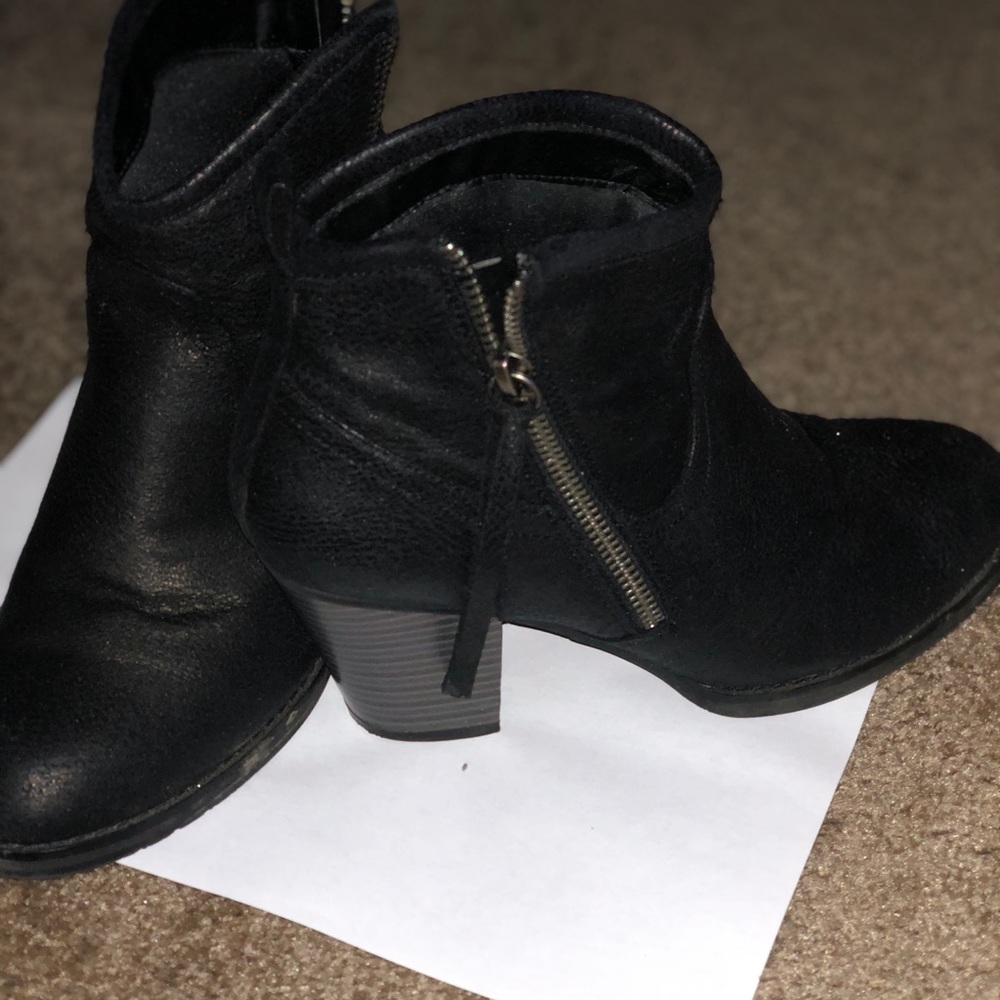 Just Fab zippered boots with tassels size 6